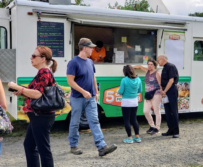 5 Senses Food Truck Picture 2