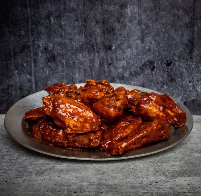 Toss Em Wing Factory Picture 1