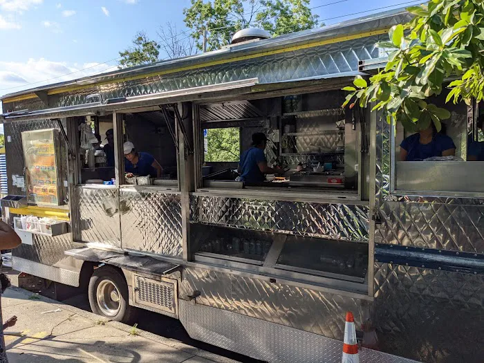 El Olomega Pupusas Picture 6