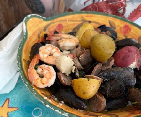 Gilligan's Clam Bar & Grill