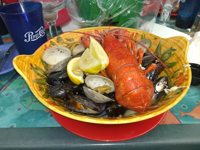 Gilligan's Clam Bar & Grill Picture 6