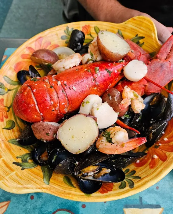 Gilligan's Clam Bar & Grill Picture 8