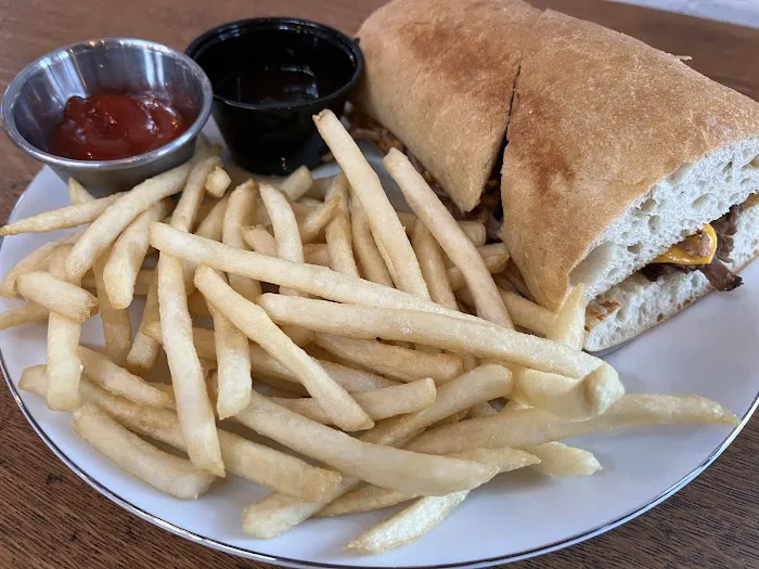 La Redonda Tavern - Round Table Brewery Picture 7