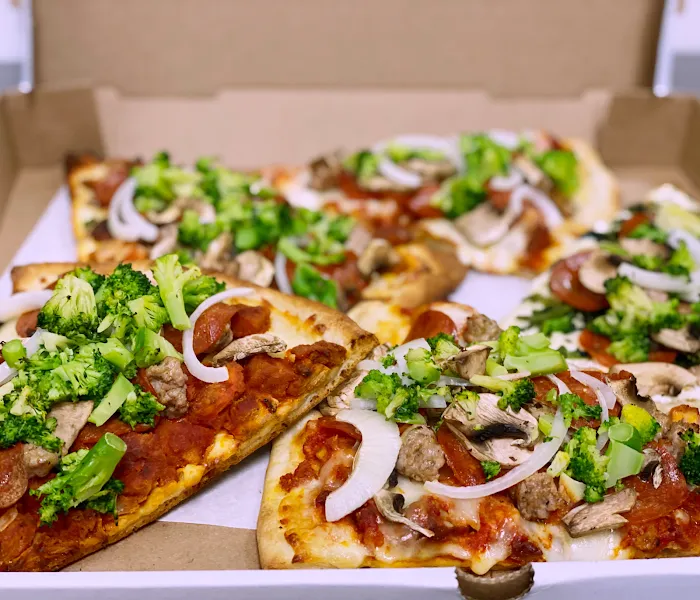 Jay's Pizza & Eats Picture 4