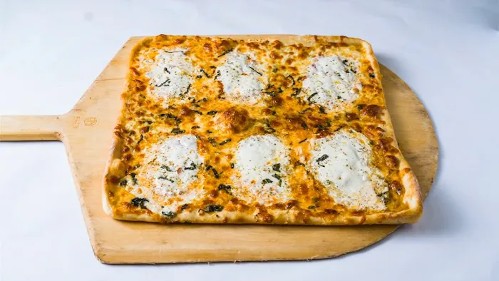 Jay's Pizza & Eats Picture 6