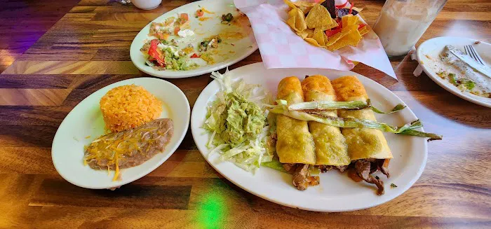 Rosarito Tacos & Tequilas Picture 9