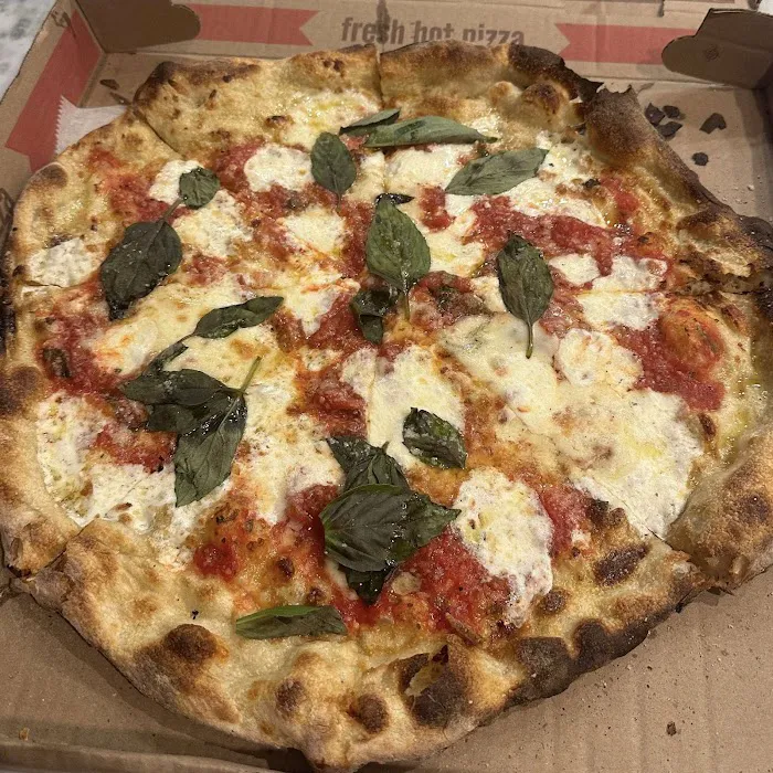 Pizzeria Baci Picture 3