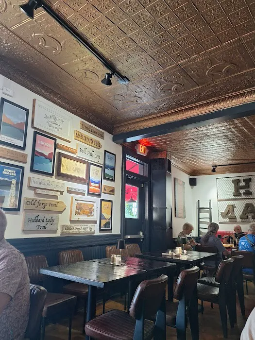 J. Murphy's On Main Picture 7