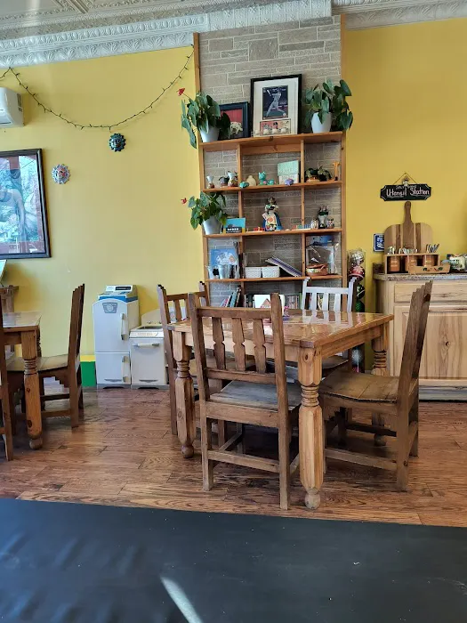 Juanita's Kitchen Picture 9