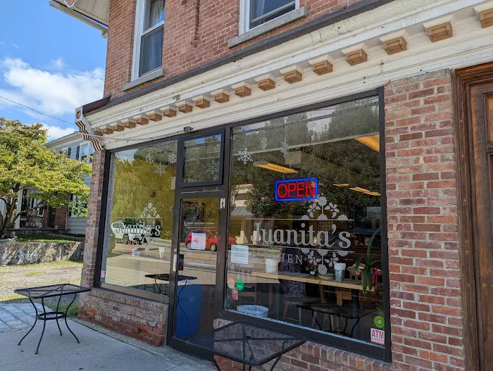 Juanita's Kitchen Picture 2