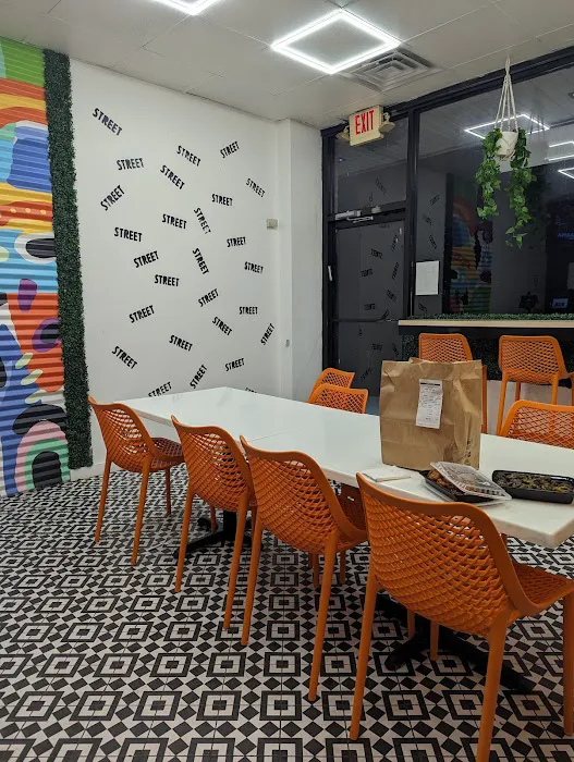 Shwarma Street Picture 3