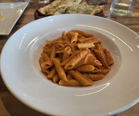 Al Di La Pizzeria & Bistro