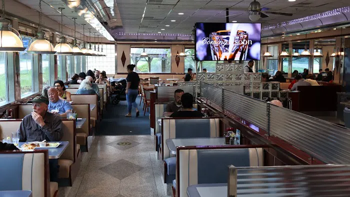 Mount Ivy All American Diner Picture 8