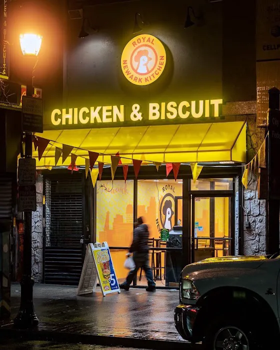 Royal chicken and biscuit Picture 8