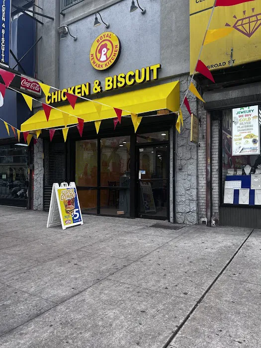 Royal chicken and biscuit Picture 9