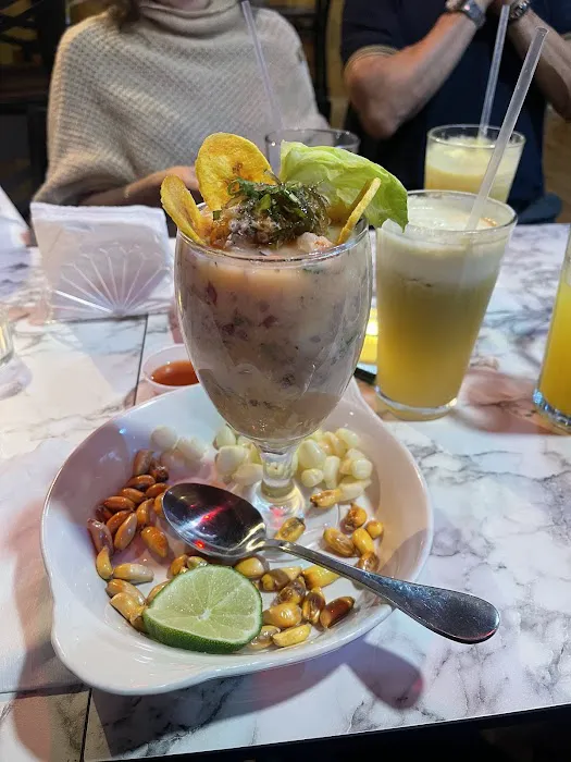 LA Restaurant & Lounge Picture 4