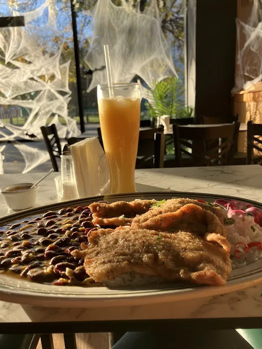 LA Restaurant & Lounge Picture 1