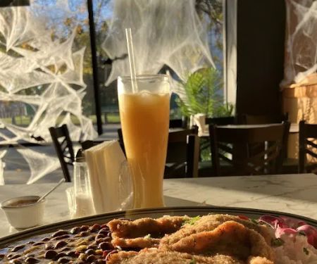 LA Restaurant & Lounge