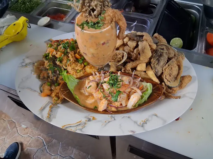 LA Restaurant & Lounge Picture 7