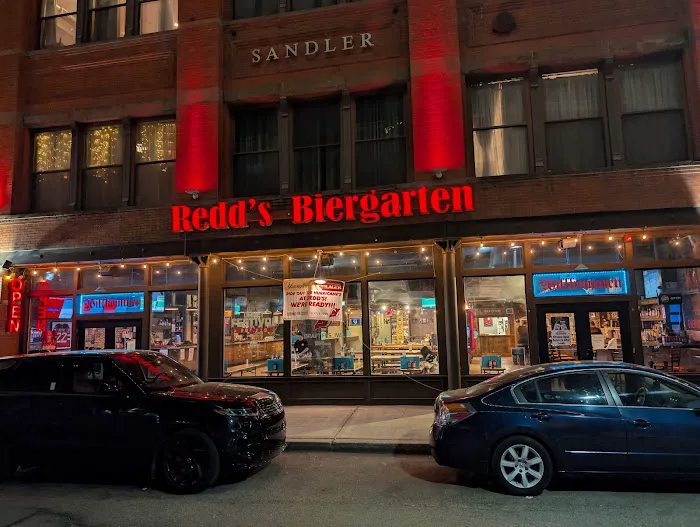 Redd's Biergarten Picture 9