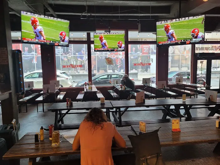 Redd's Biergarten Picture 2