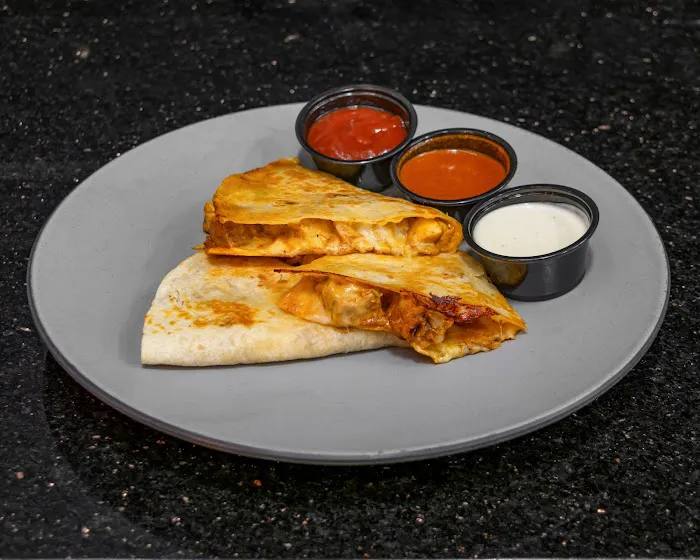 Royal chicken & biscuit Picture 1