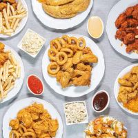 GOLDEN WINGS FISH & CHICKEN THE BEST CHICKEN IN TOWN ico