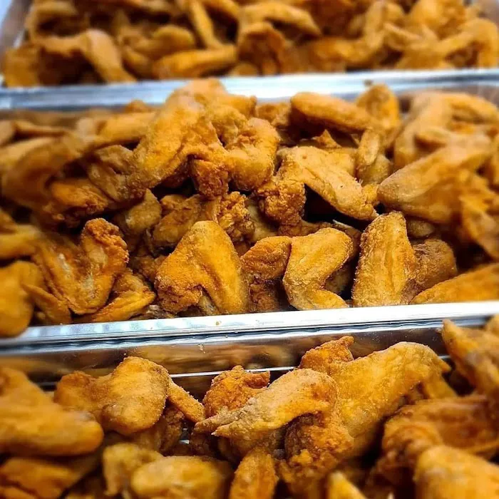 GOLDEN WINGS FISH & CHICKEN THE BEST CHICKEN IN TOWN Picture 5