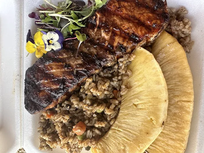 R'SZN Caribbean Jerk Center Picture 10