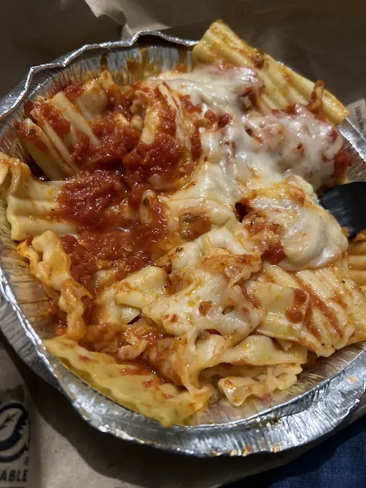 Gino's Pizza Picture 3