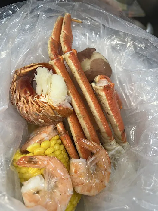 Snap Back Seafood Picture 8