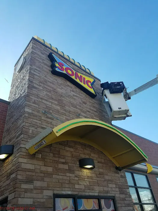 Sonic Drive-In Picture 7