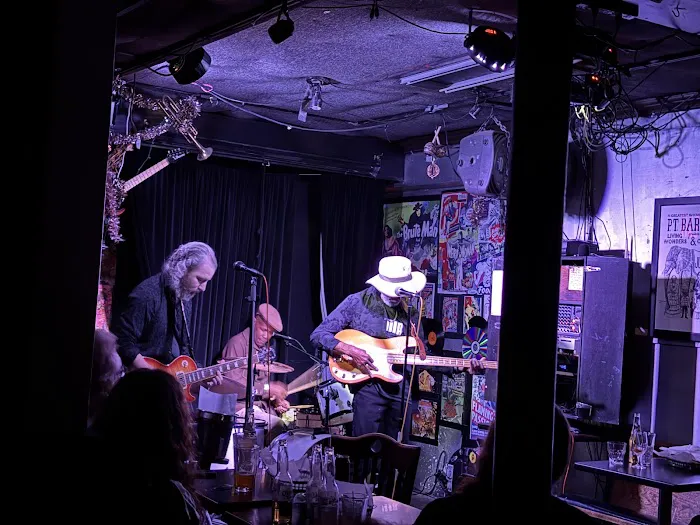 Freddy's Bar Picture 2