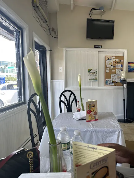 Genesis Caribbean & American Restaurant Picture 4