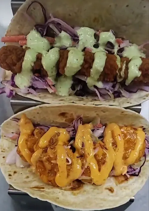 ISLAND HUT Q'ZINE Picture 6