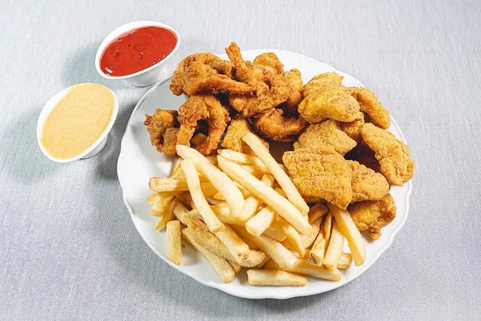 Golden Wings Fish & Chicken Picture 1