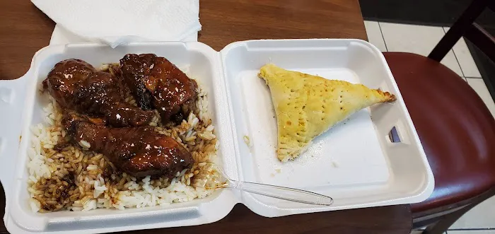 Ismay's Caribbean & Amercian Restaurant Picture 4