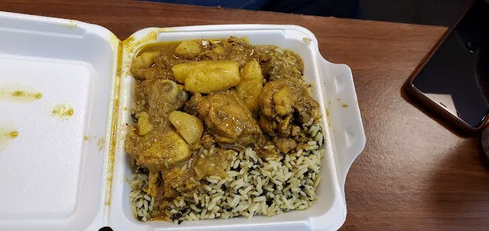 Ismay's Caribbean & Amercian Restaurant Picture 3