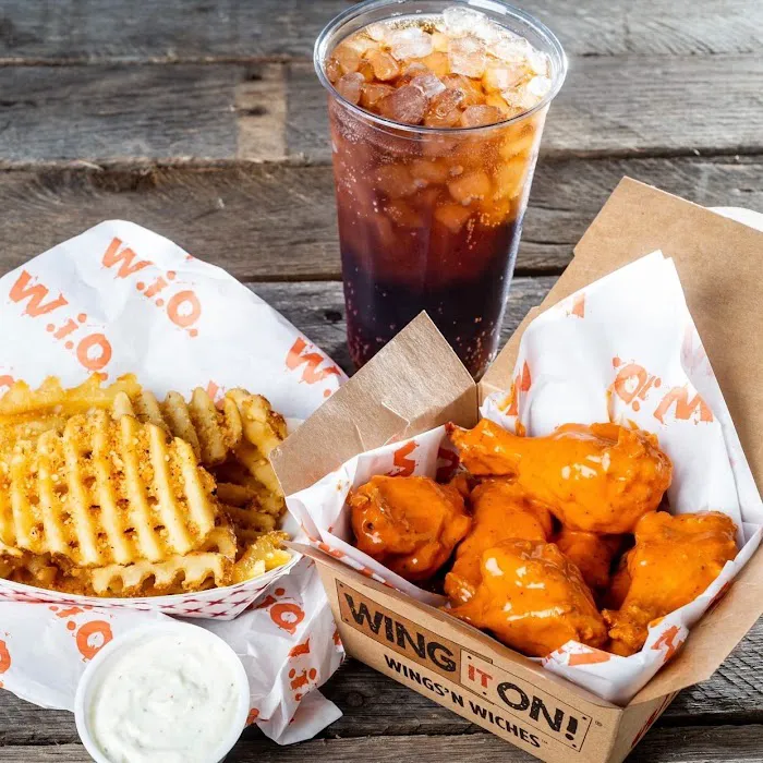 Wing It On! Picture 7