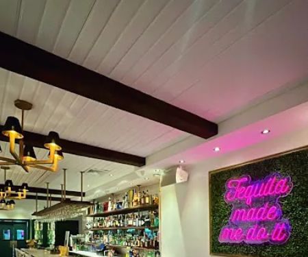 Empanada Loca Restaurant & Bar