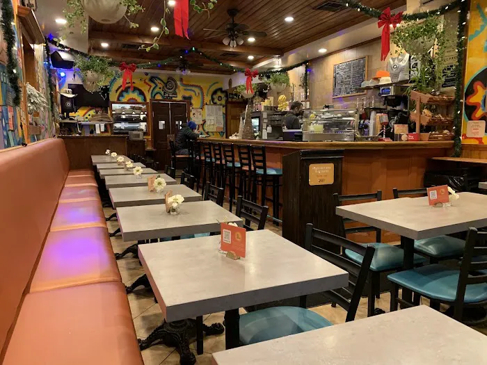 Empanada Loca Restaurant & Bar Picture 5