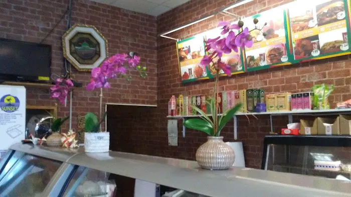 Bruno's Chicken & Waffles (halal) Picture 4