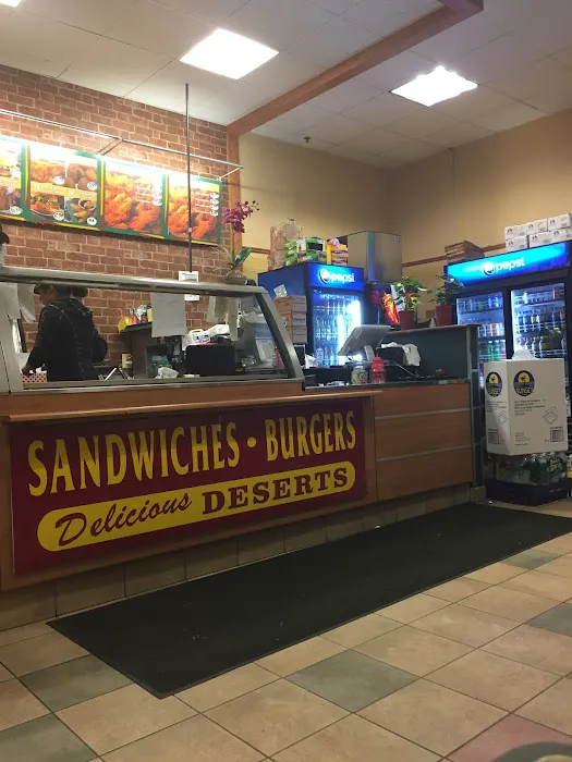 Bruno's Chicken & Waffles (halal) Picture 9