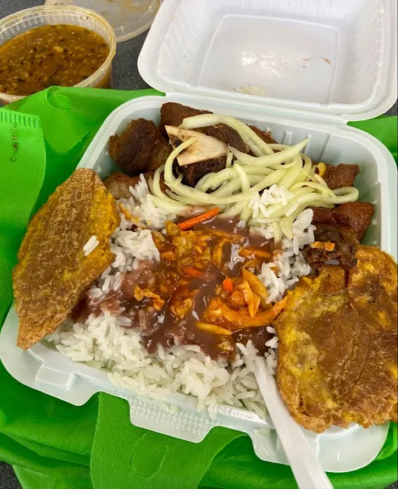 Aly's Restaurant Picture 9