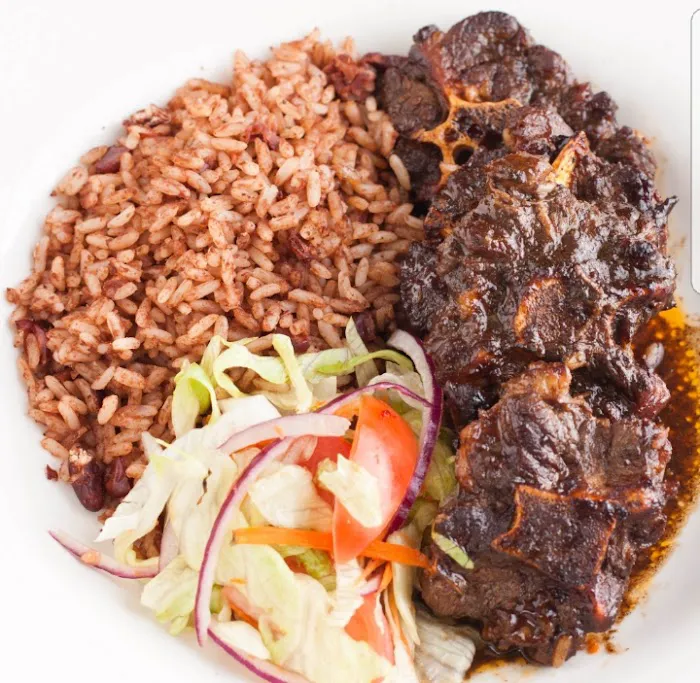 Aly's Restaurant Picture 2