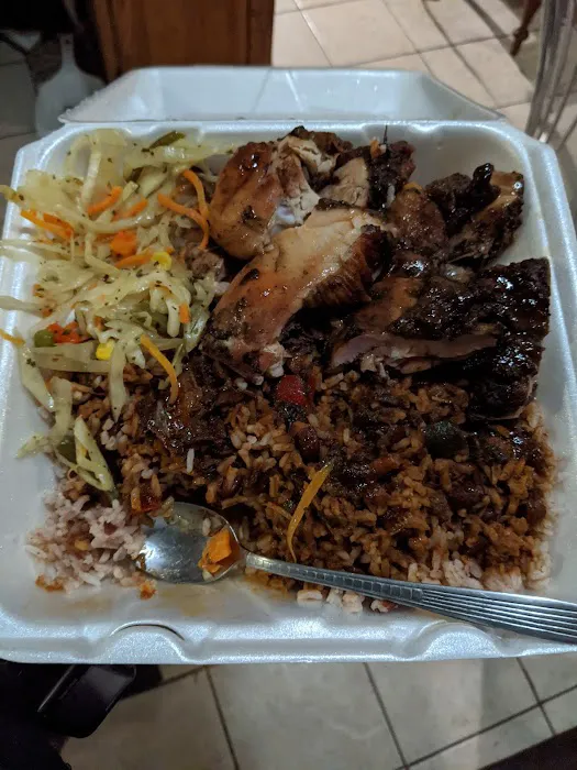 Limin’s Cafe Caribe Picture 10