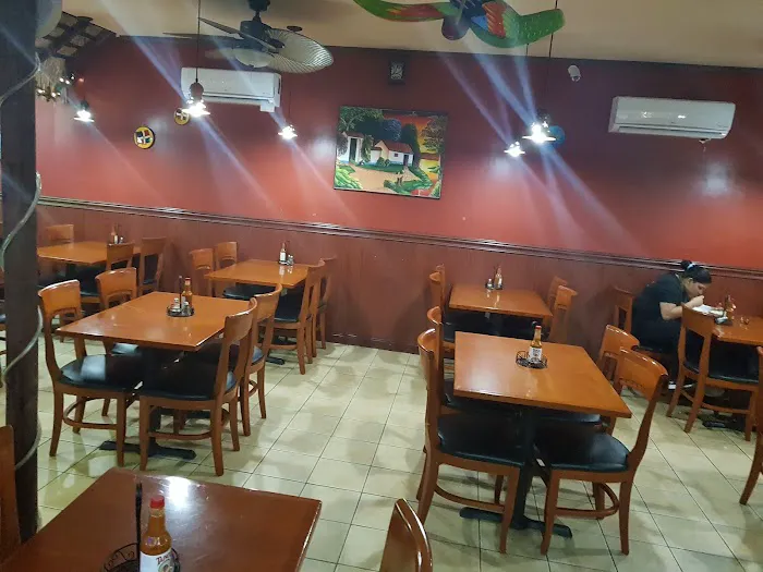 Dominy Restaurant and Bakery Picture 3