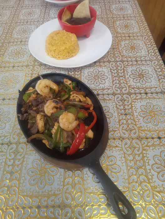 Chavelita's Restaurante y Panaderia Picture 8