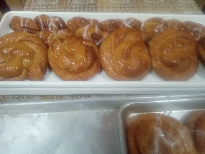 Chavelita's Restaurante y Panaderia Picture 4