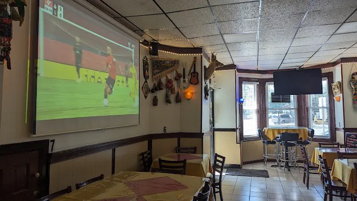 Latino's Restaurant Picture 6